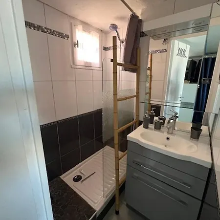 Mezzanine, 5 Pers, Animaux, Parking - Cap D'agde - Fr-1-749-97 *